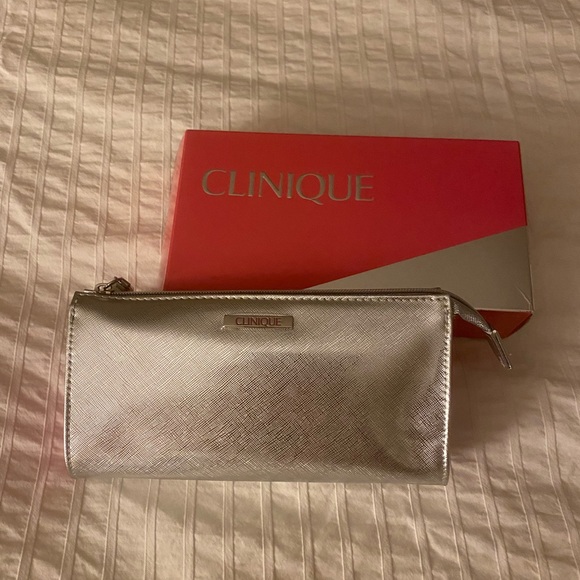 CLINIQUE Pansy Pop Blush and Sweet Pop Lip - Picture 3 of 6